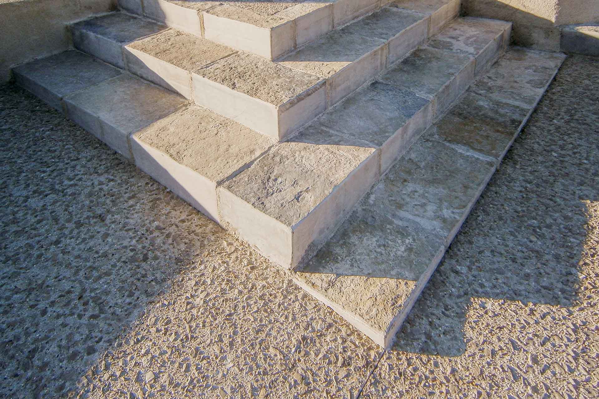 Notre pierre naturelle est optimale pour construire des marches ou un escalier