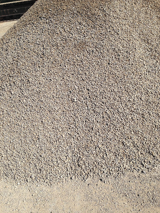 Photo d’un petit tas de roche dans notre carrière de granulat
